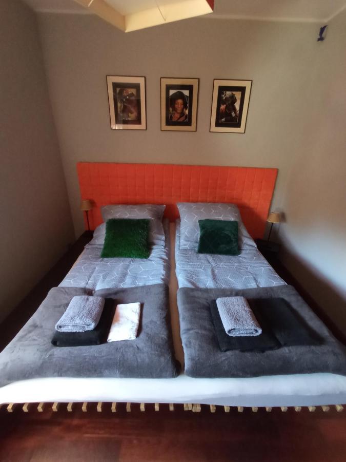 Niewielki Pokoj Jedno Lub Dwuosobowy W Duzym Mieszkaniu W Gdansk Wrzeszcz Ul Smoluchowskiego Kolo Akademii Medycznej - Cooliving Buitenkant foto